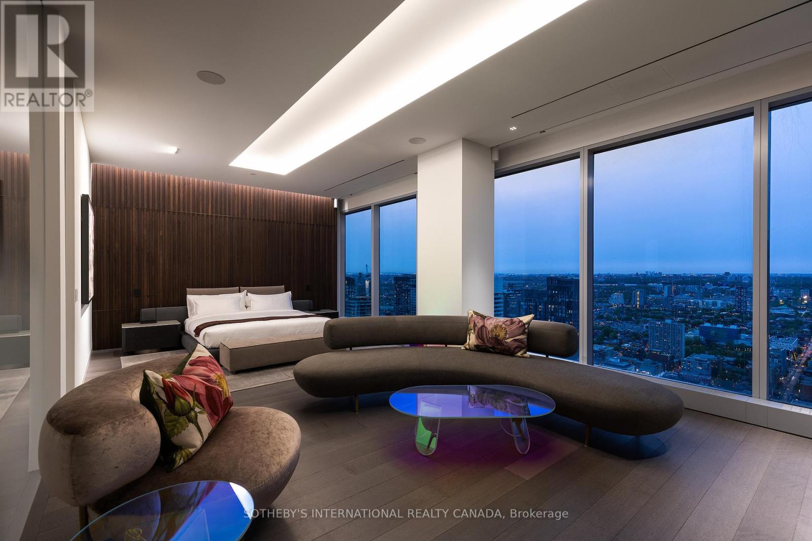 4602/03 - 183 WELLINGTON STREET W