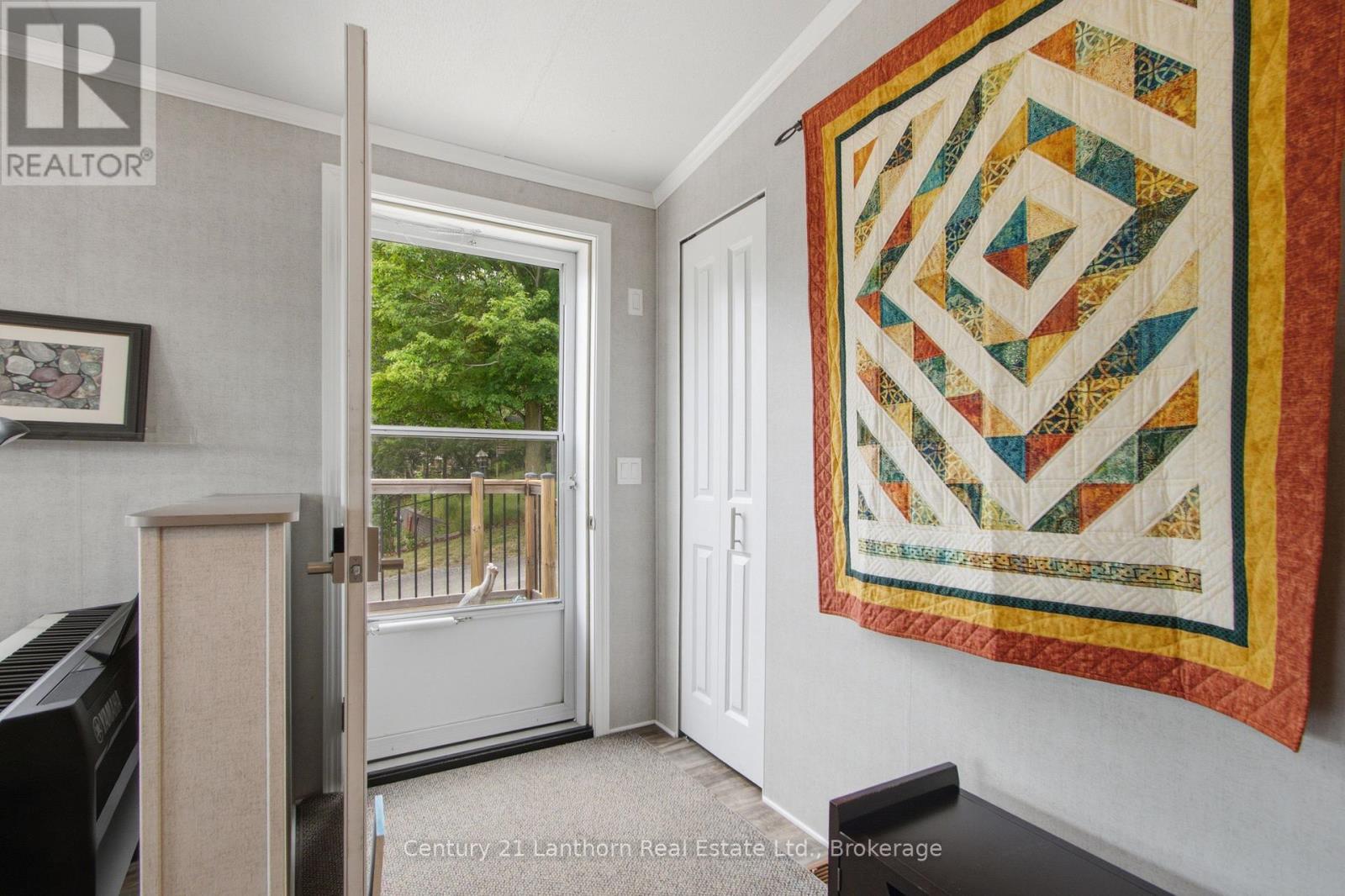 12 - 484 FRANKFORD STIRLING ROAD