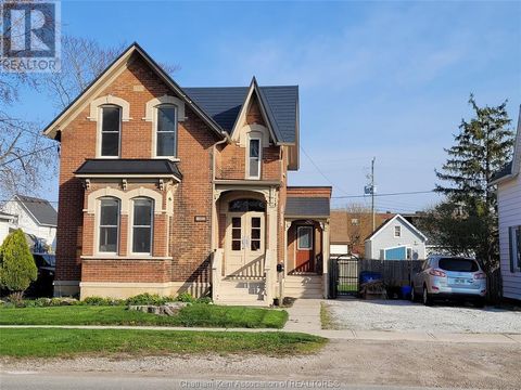 20 Gillard STREET Wallaceburg ON N8A1M7