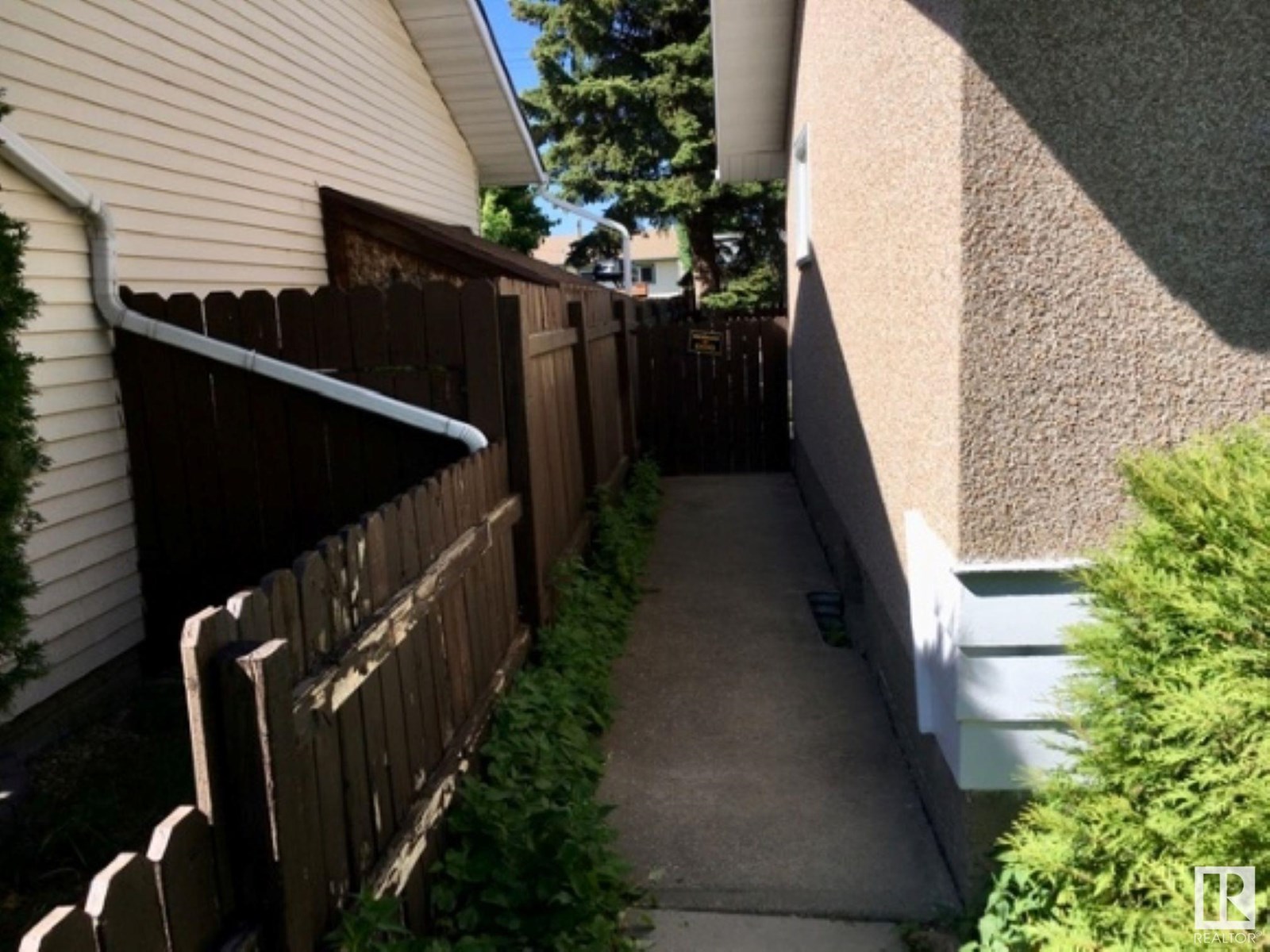 16206 83 AV NW