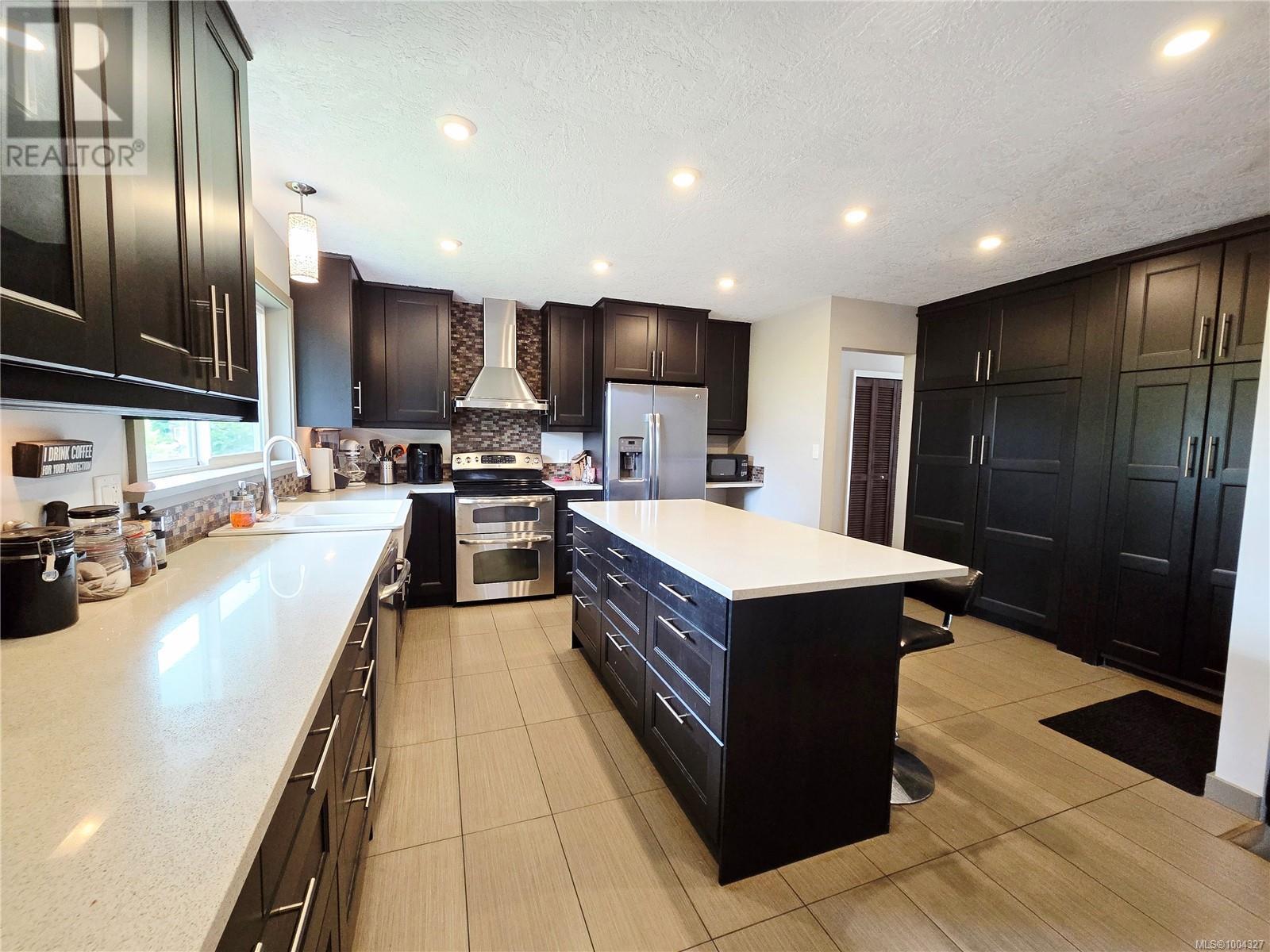 6315 Robin Way