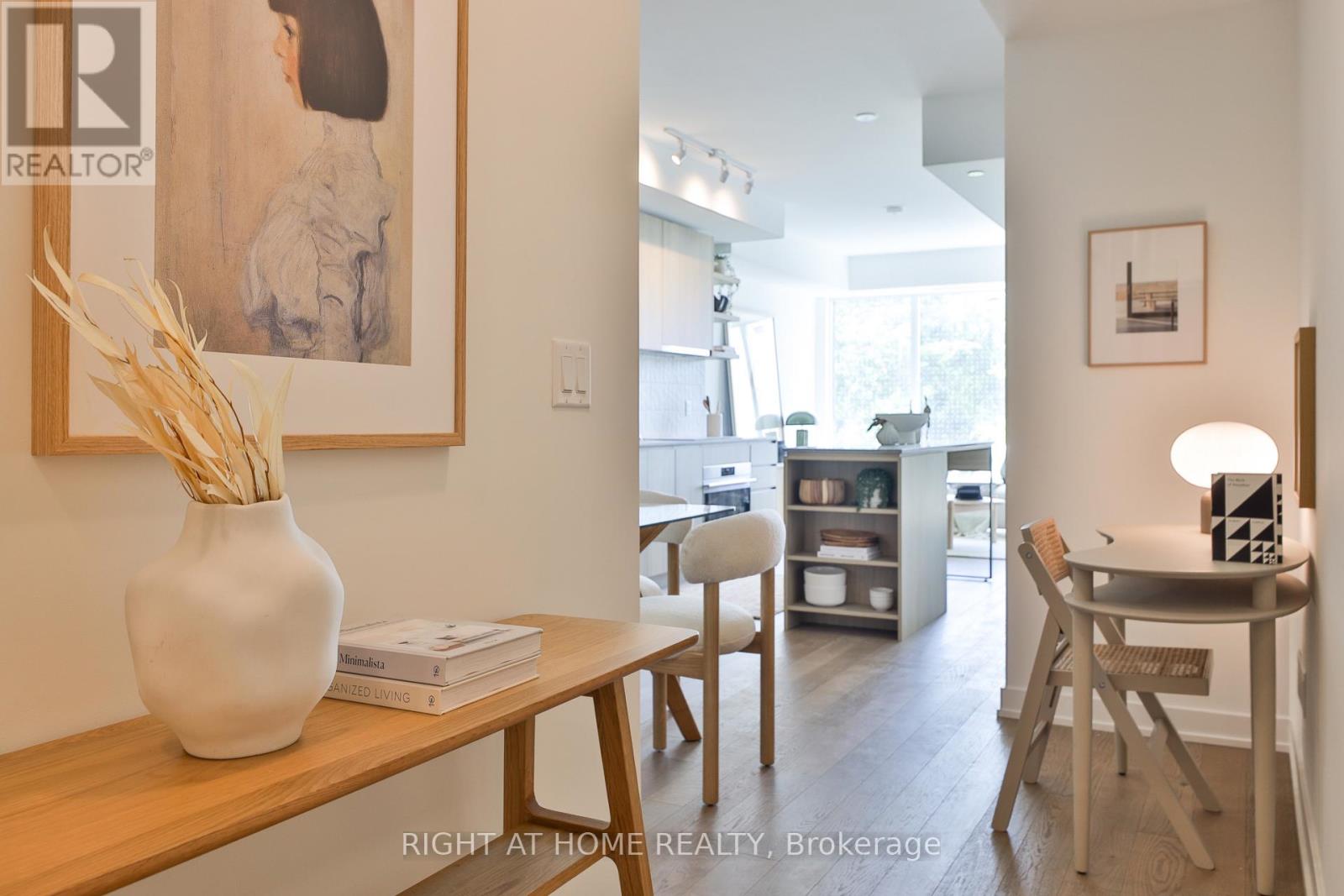 201 - 1161 KINGSTON ROAD