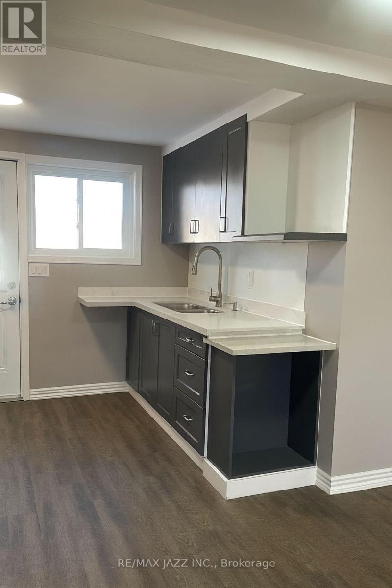 37-43 LEONARD AVENUE