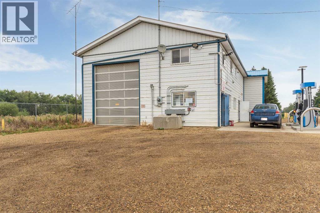 2 Railway Avenue N