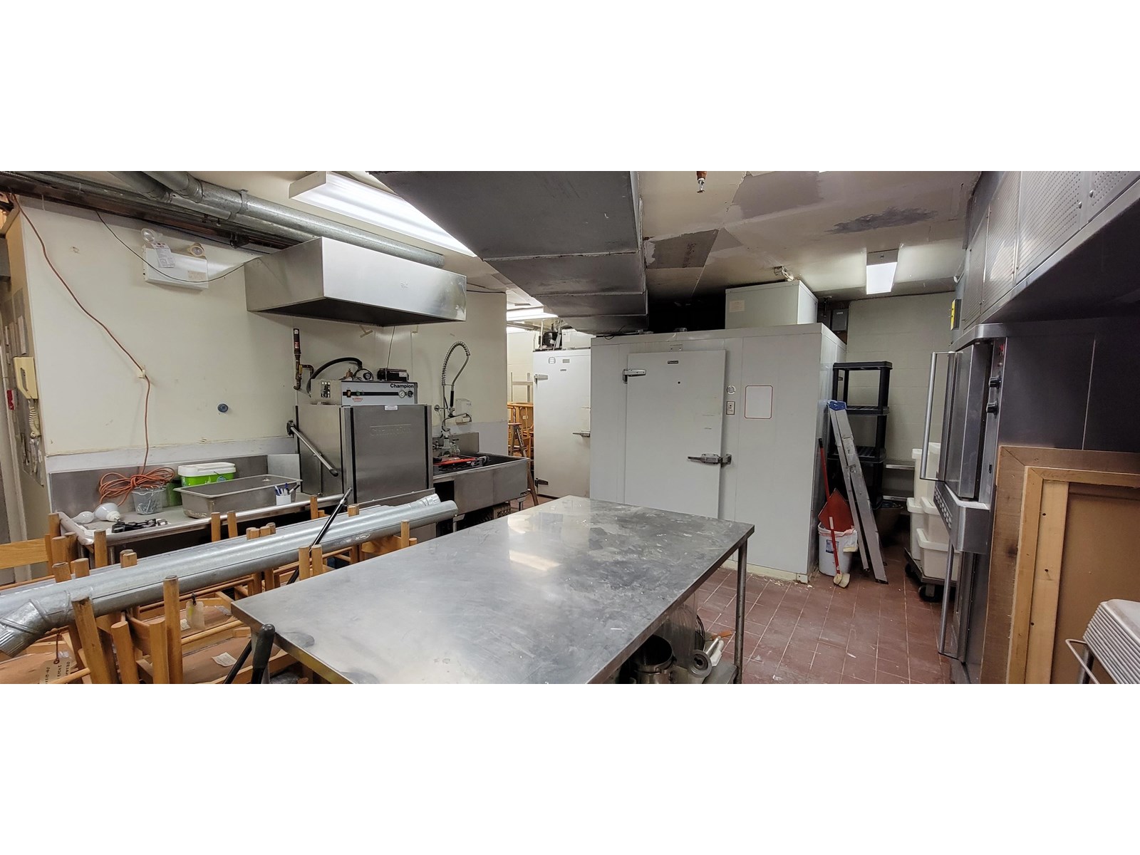 101 27262 FRASER HIGHWAY