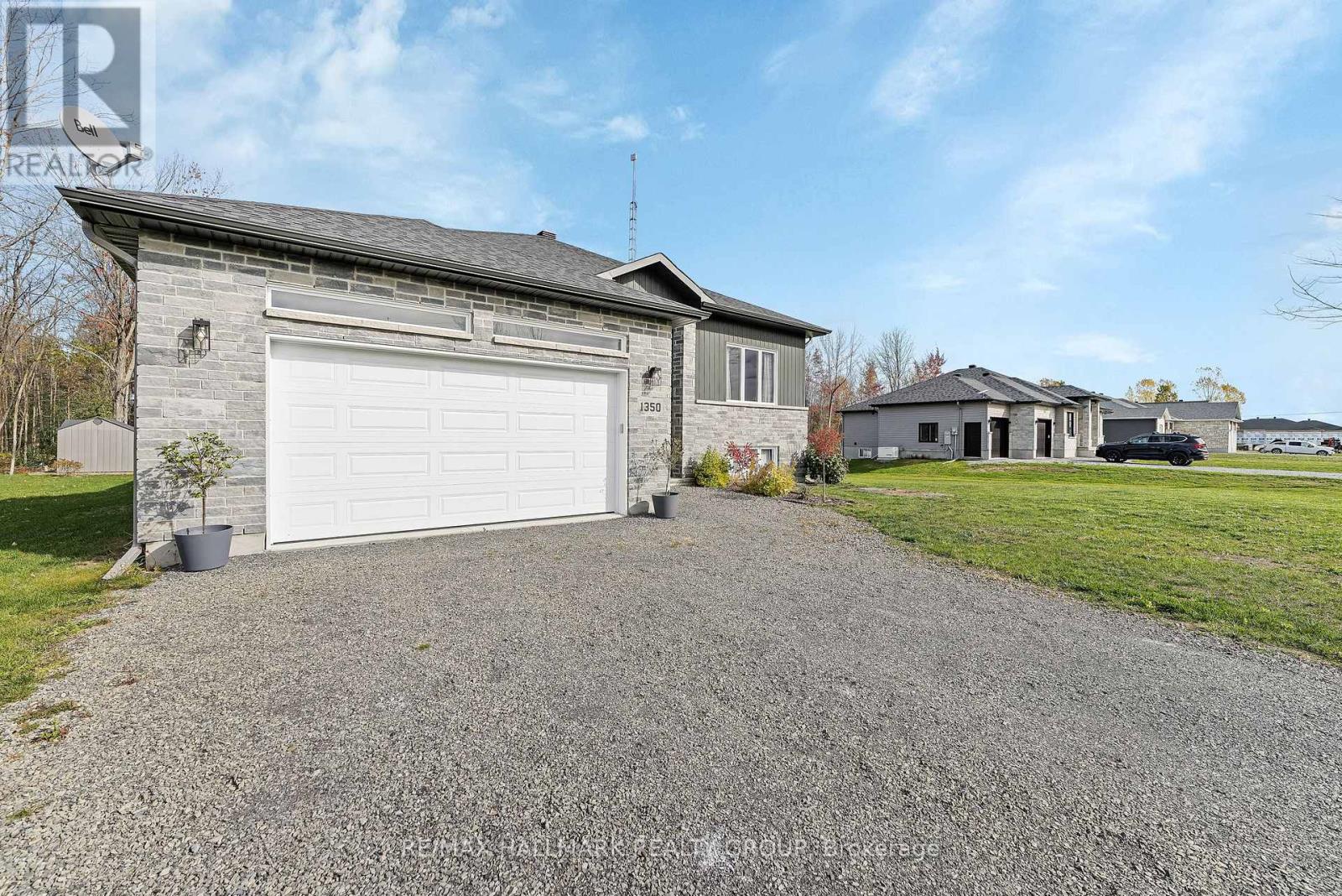 1350 COUNTRY LANE