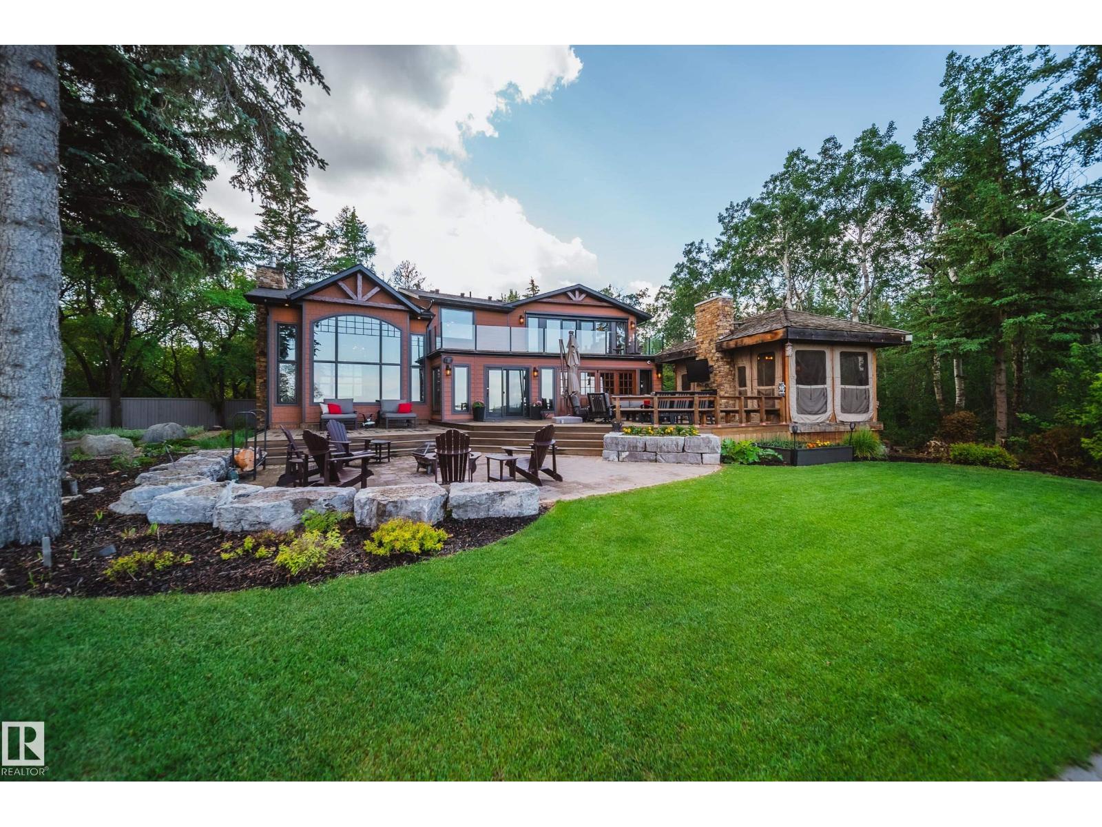 5 DONSDALE CR NW