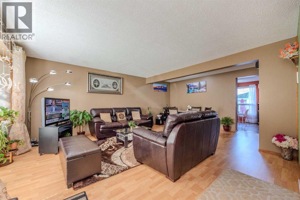 78 Queen Anne Close SE