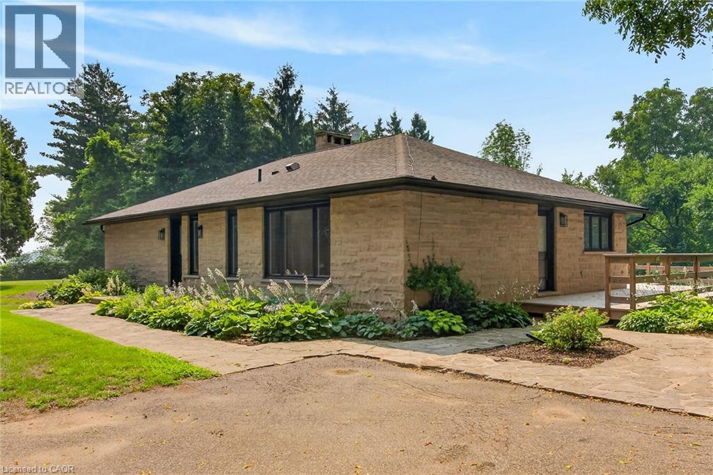 1376 MINERAL SPRINGS Road