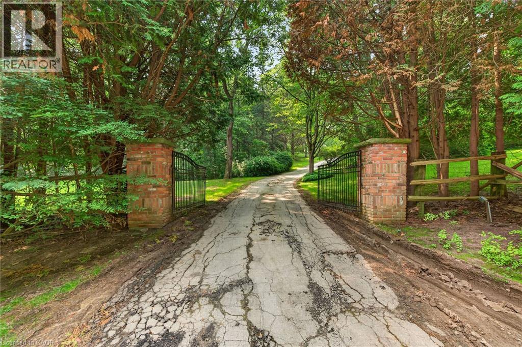 1376 MINERAL SPRINGS Road
