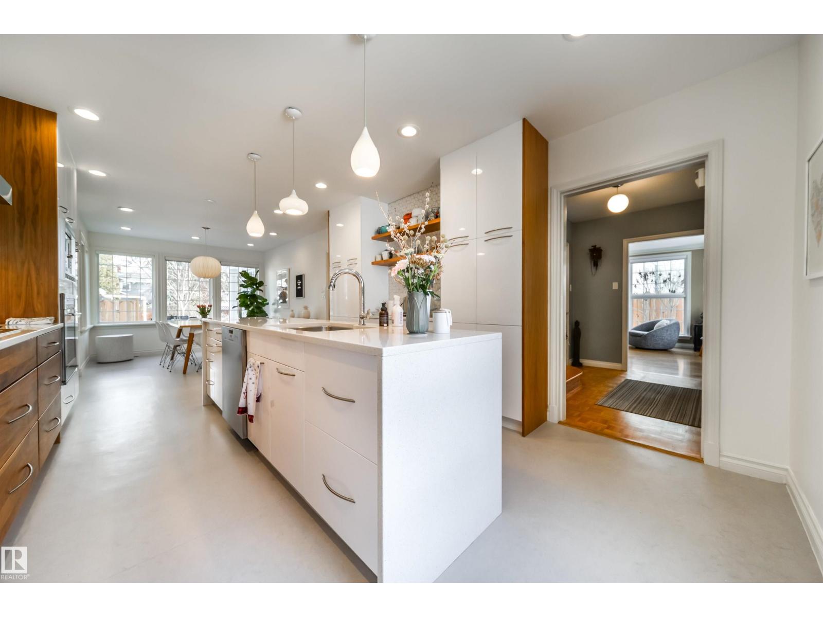 10445 134 ST NW