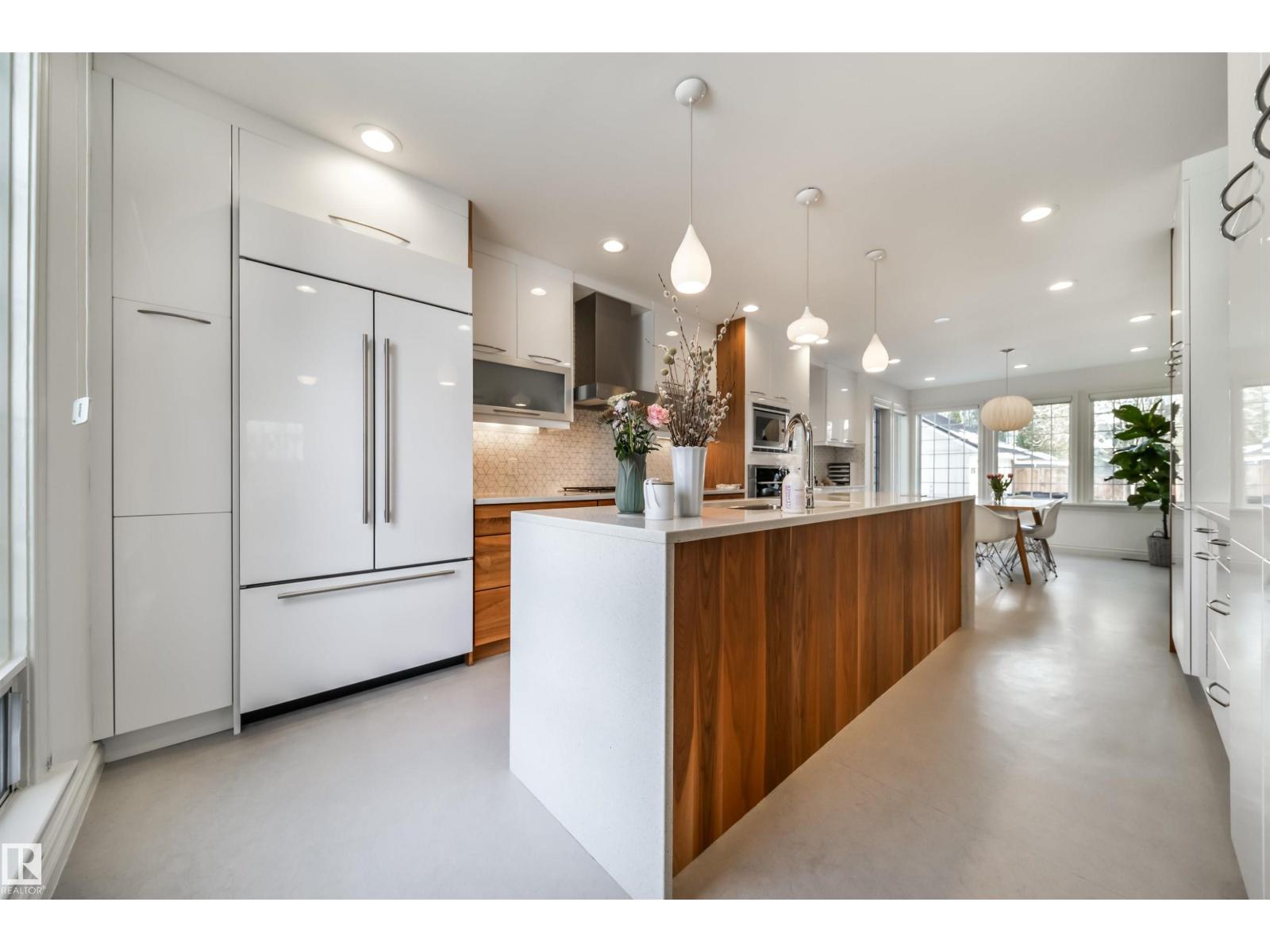 10445 134 ST NW