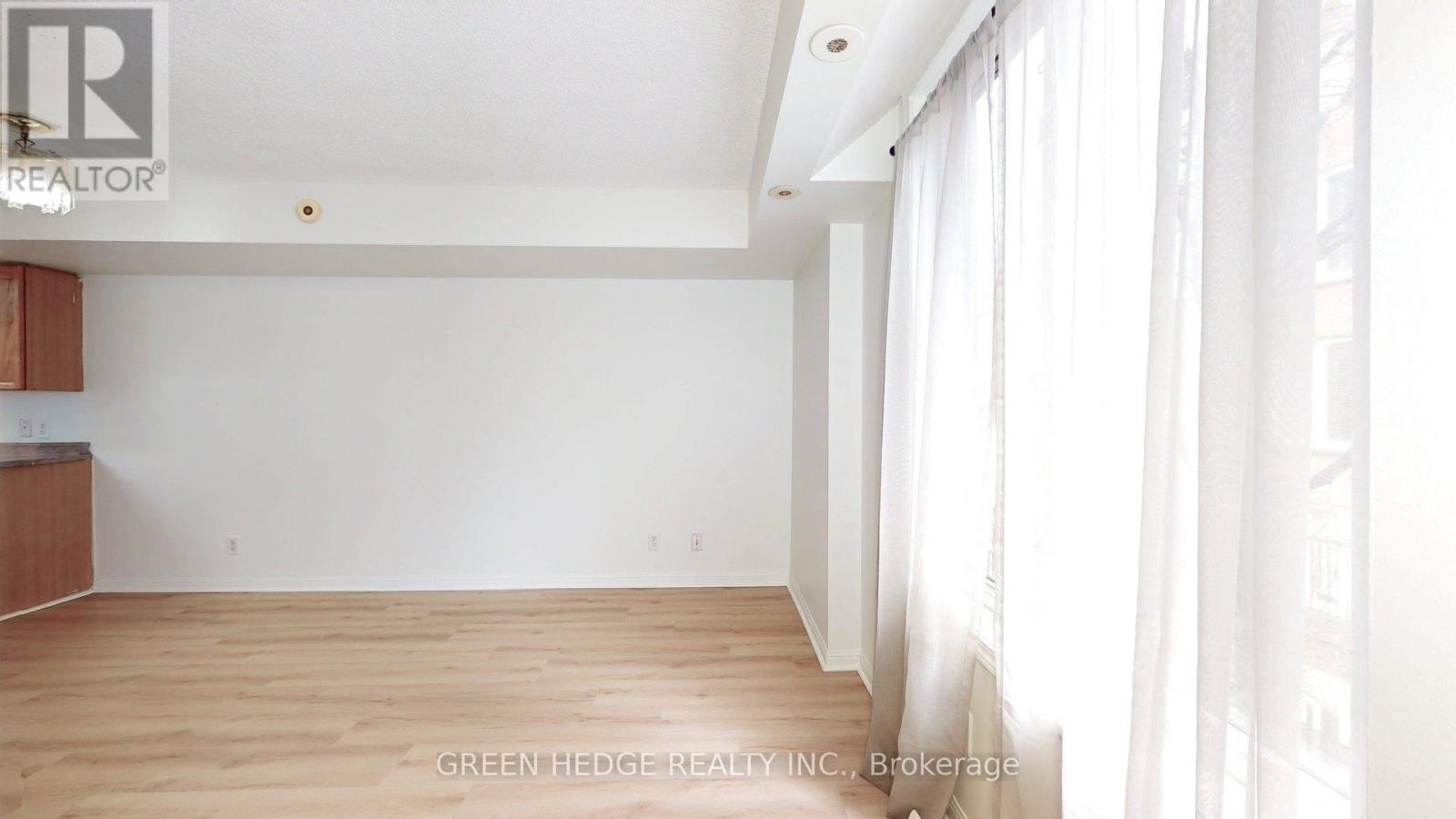 320 - 26 DOURO STREET