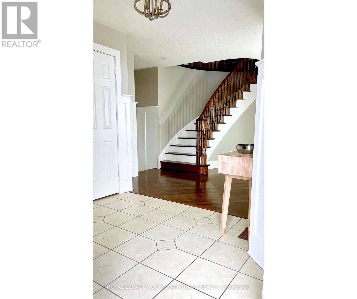 31 GIOTTO CRESCENT SW