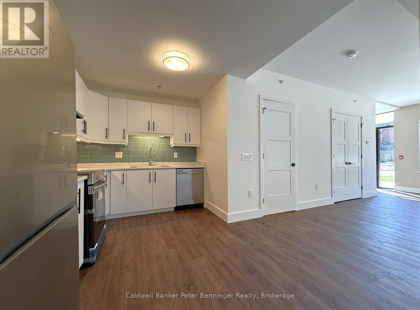 109 - 604 QUEEN STREET S