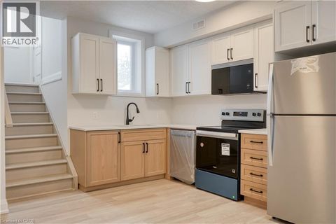 800 MYERS Road Unit# 107 Cambridge ON N1R5S2