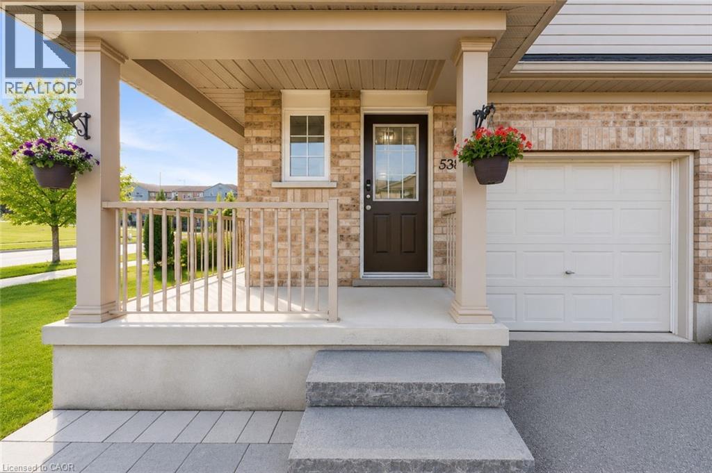 538 BEAUMONT Crescent