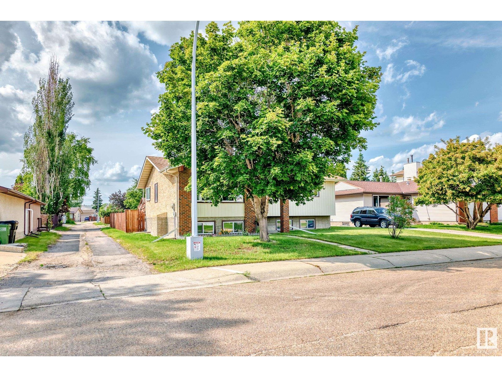 13908 120 ST NW