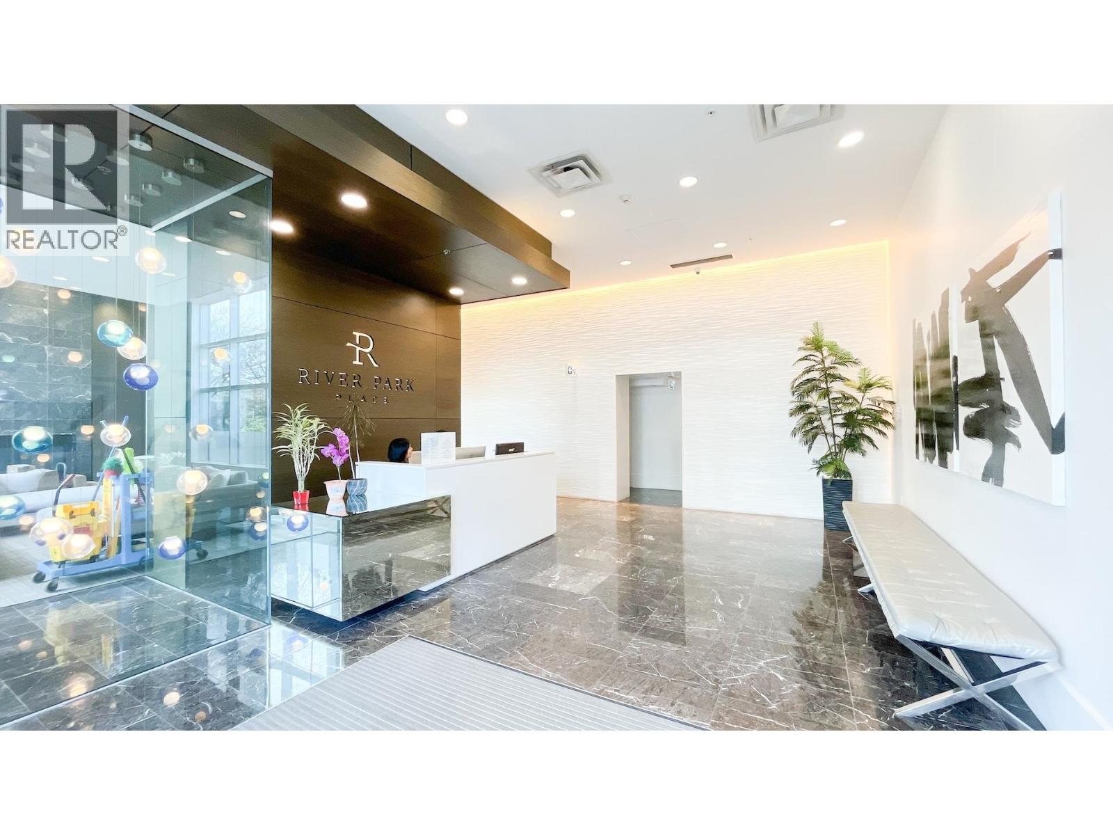 528 5233 GILBERT ROAD