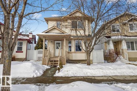 4519 TURNER SQUARE SQ NW Edmonton AB T6R3E3