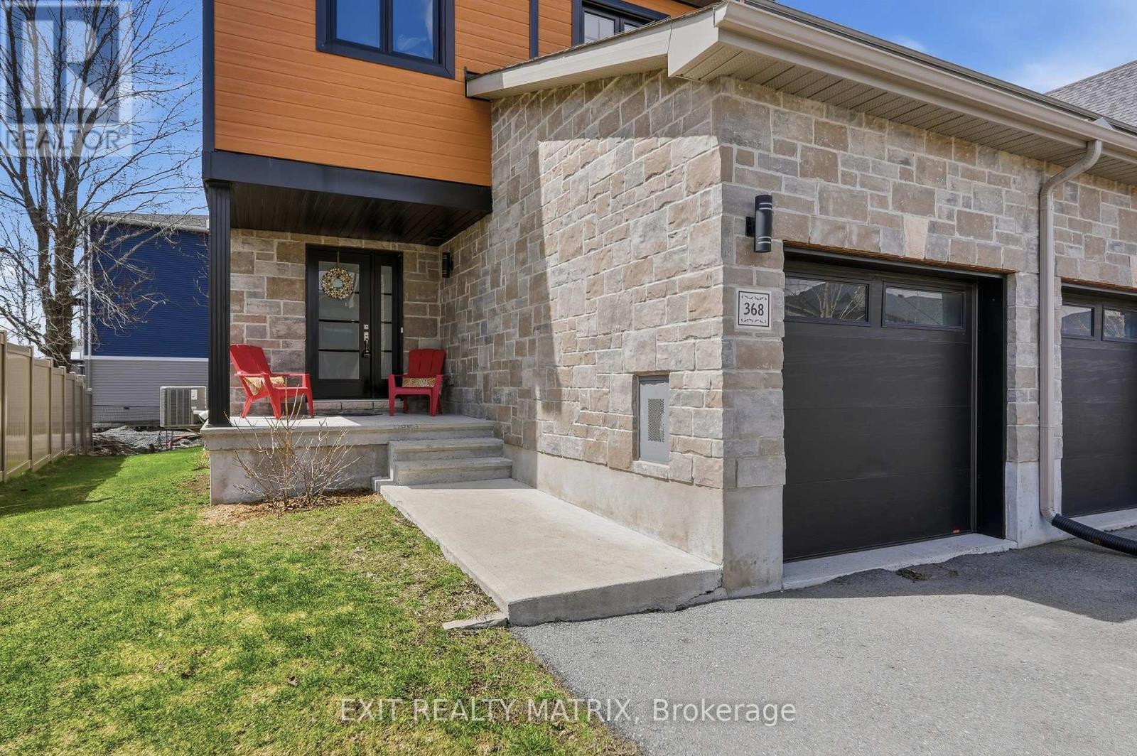 368 TWILIGHT AVENUE - Photo 2