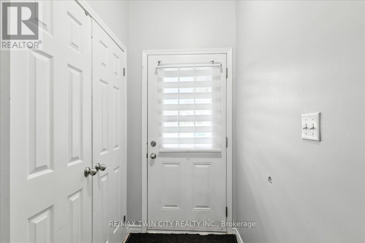 260 COUNTRYSTONE CRESCENT