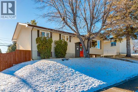 743 Sabrina Road SW Calgary AB T2W0P4