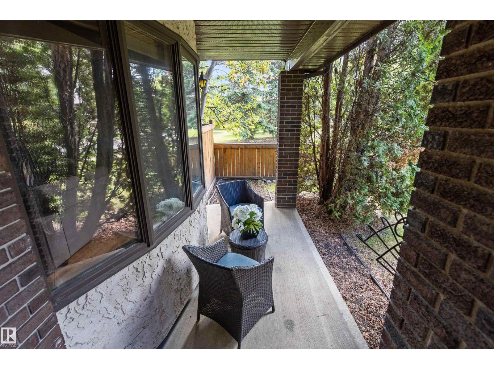 81 LANGHOLM DR