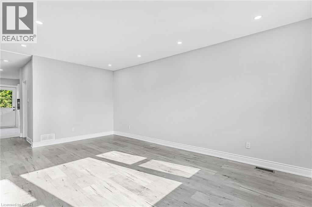 146 CRAIGROYSTON Road