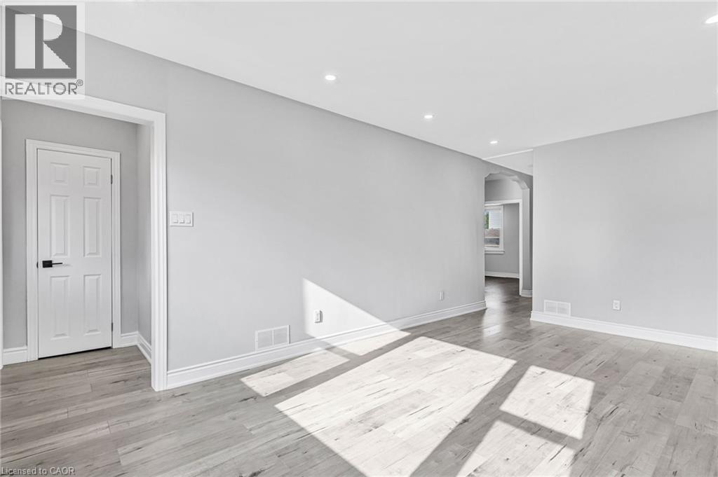 146 CRAIGROYSTON Road