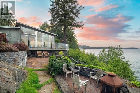 4855 Major Rd Saanich BC V8Y2L8