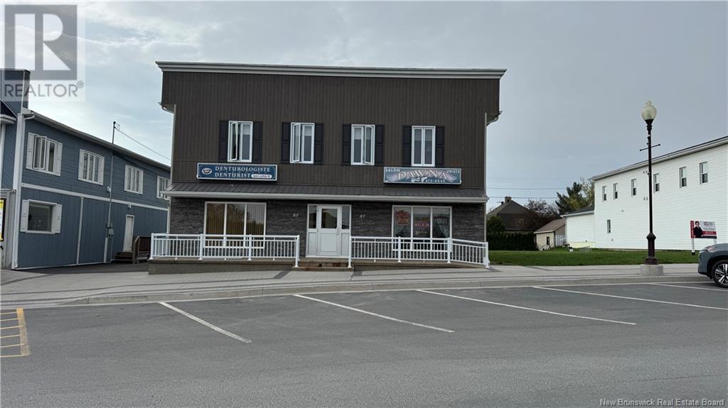 Photo 1 of 46 — 85 Broadway, Grand Falls, NB E3Z2J6