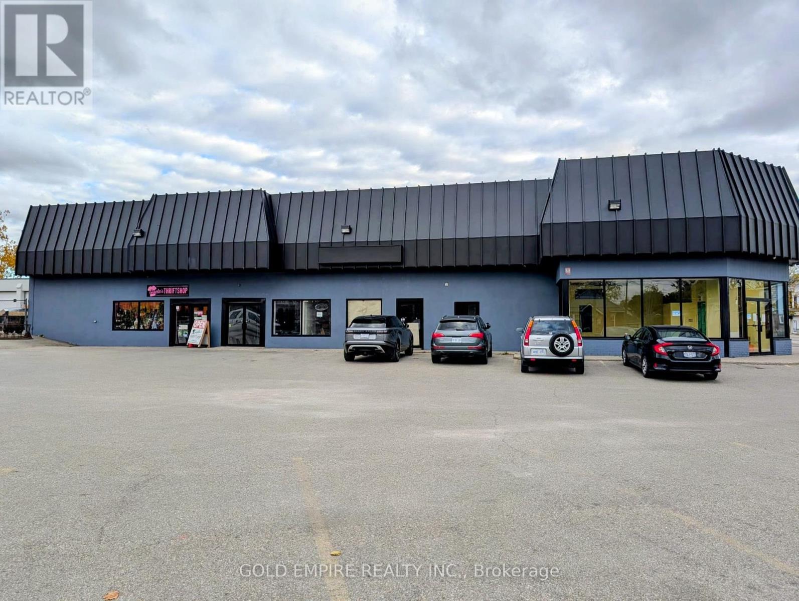 #2 - 41 MONDAMIN STREET