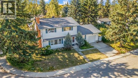 11027 Bradbury Drive SW Calgary AB T2W1B1