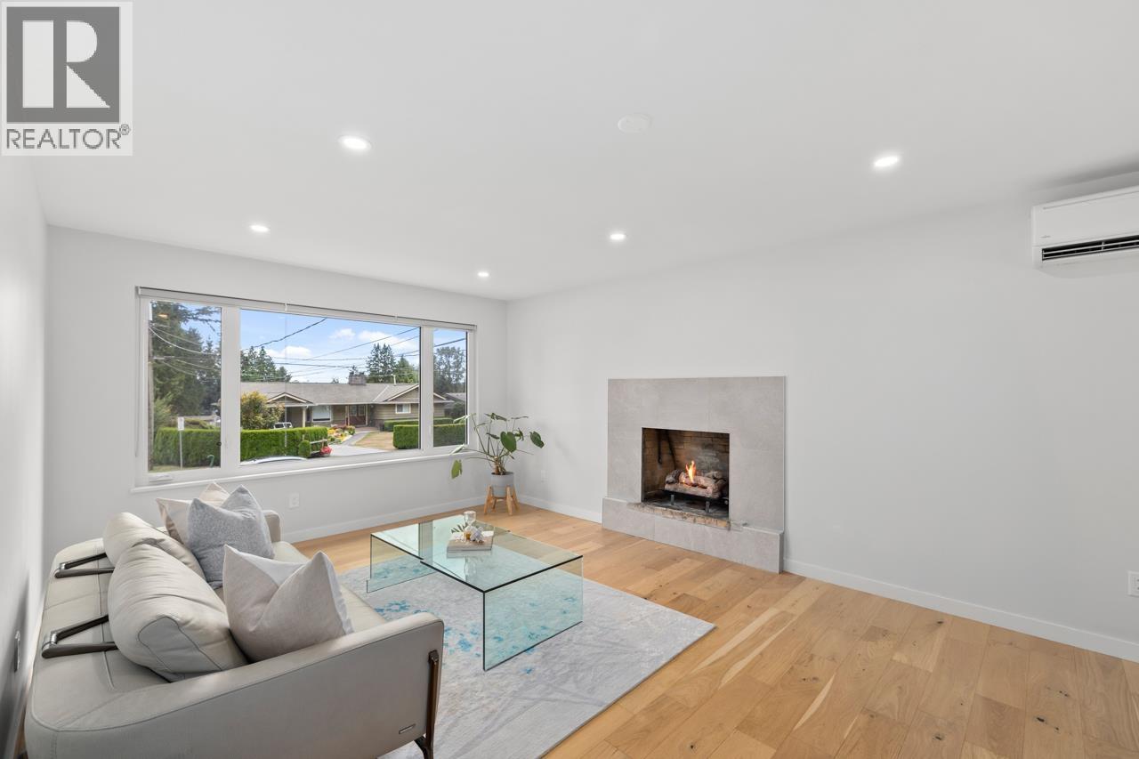 2996 PLYMOUTH DRIVE
