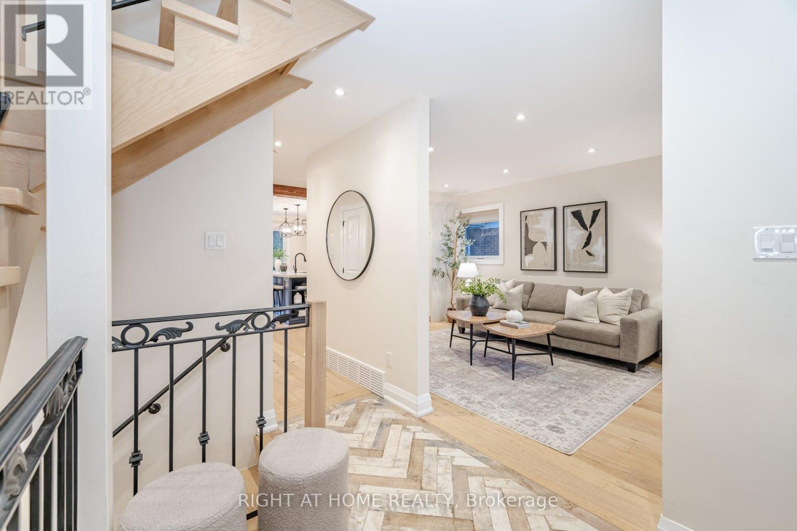 28 FORTY FIRST STREET