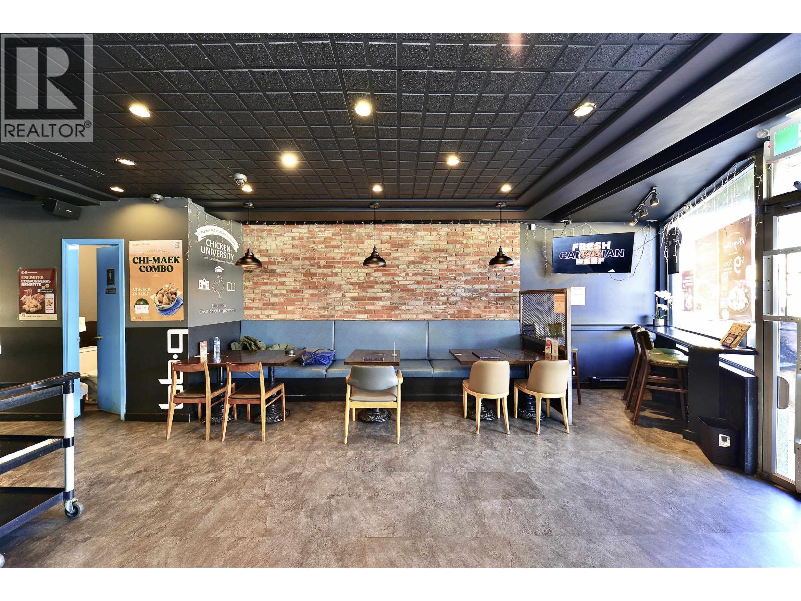 4016 HASTINGS STREET