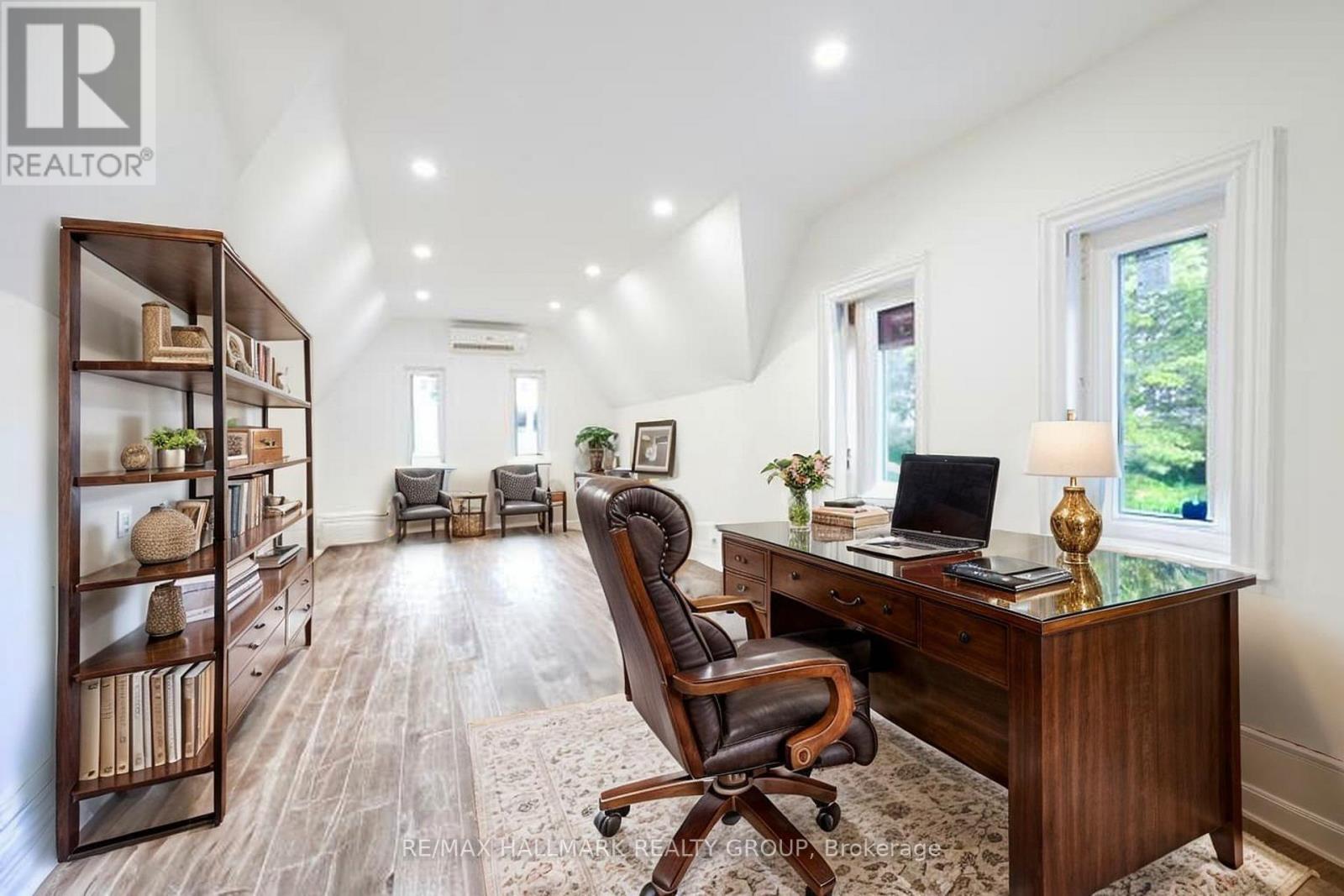 1 - 5561 MANOTICK MAIN STREET