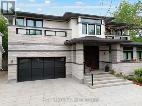 586 PLEASANT PARK ROAD Ottawa ON K1H5N1