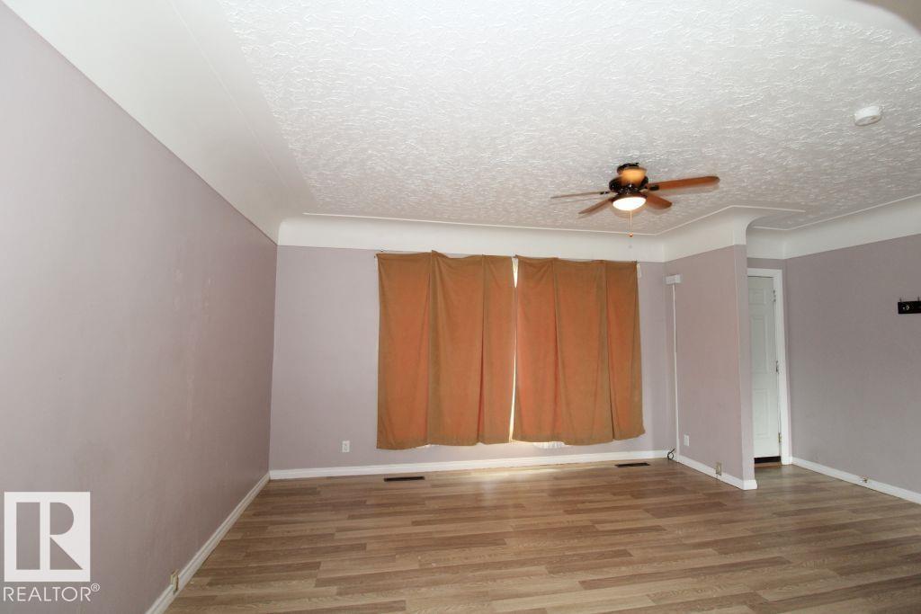 12041 86 ST NW