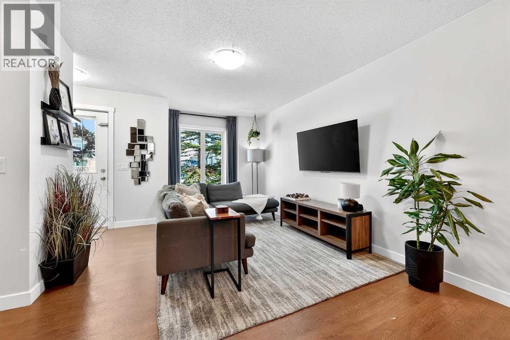 1207, 2445 Kingsland Road SE