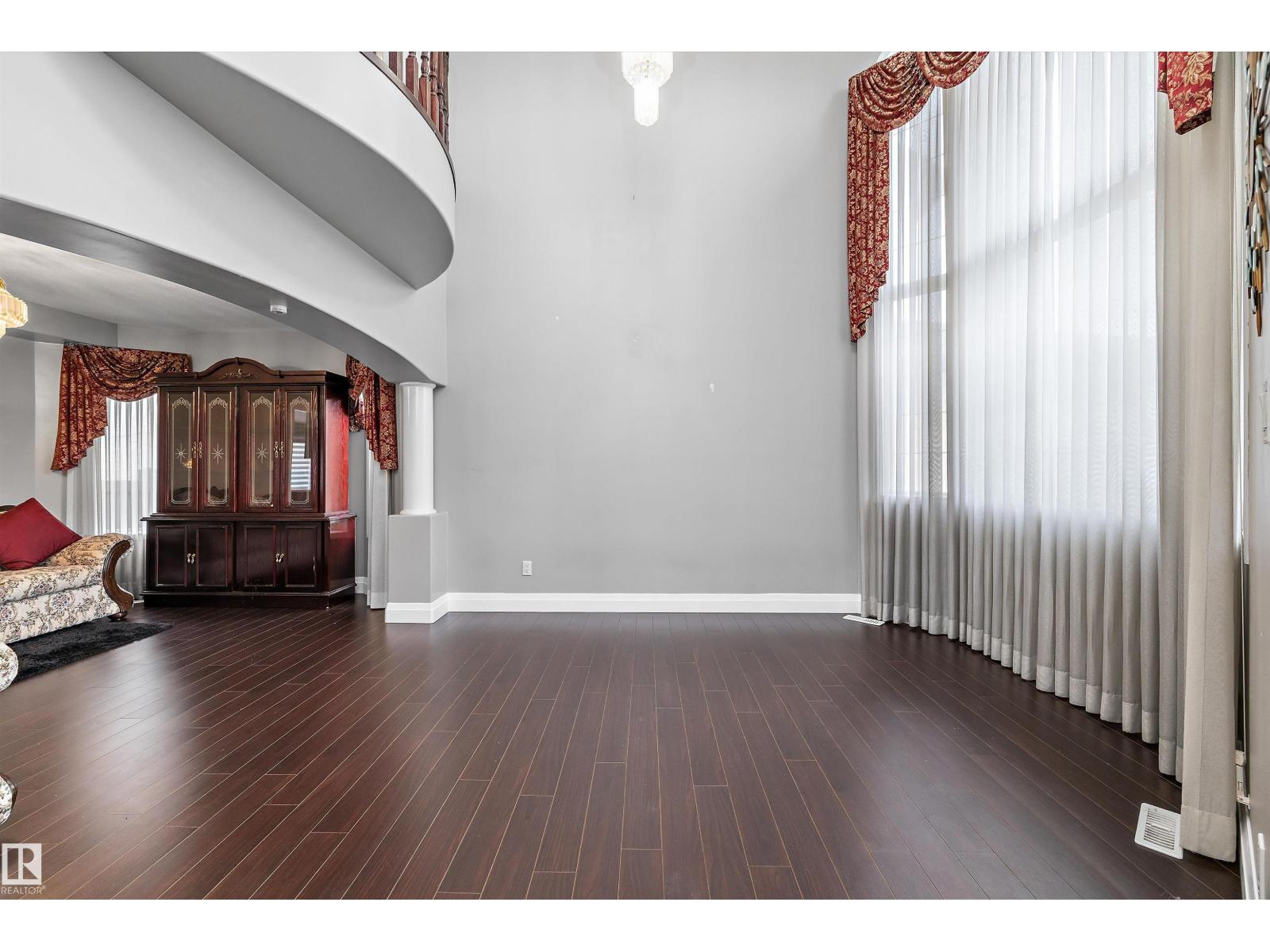 4831 154 AV NW