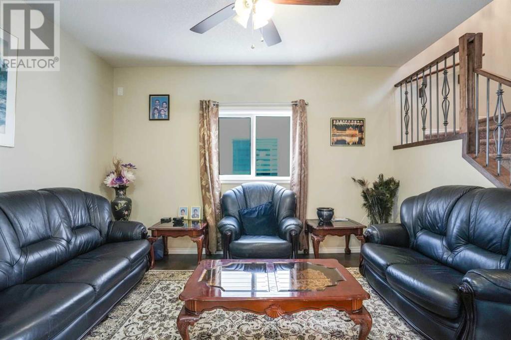 89 Taralake Manor NE