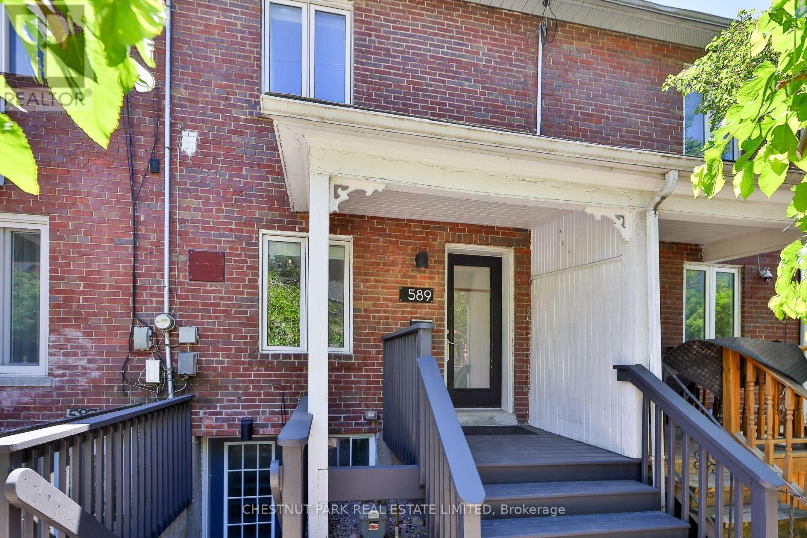 589 WELLINGTON STREET W
