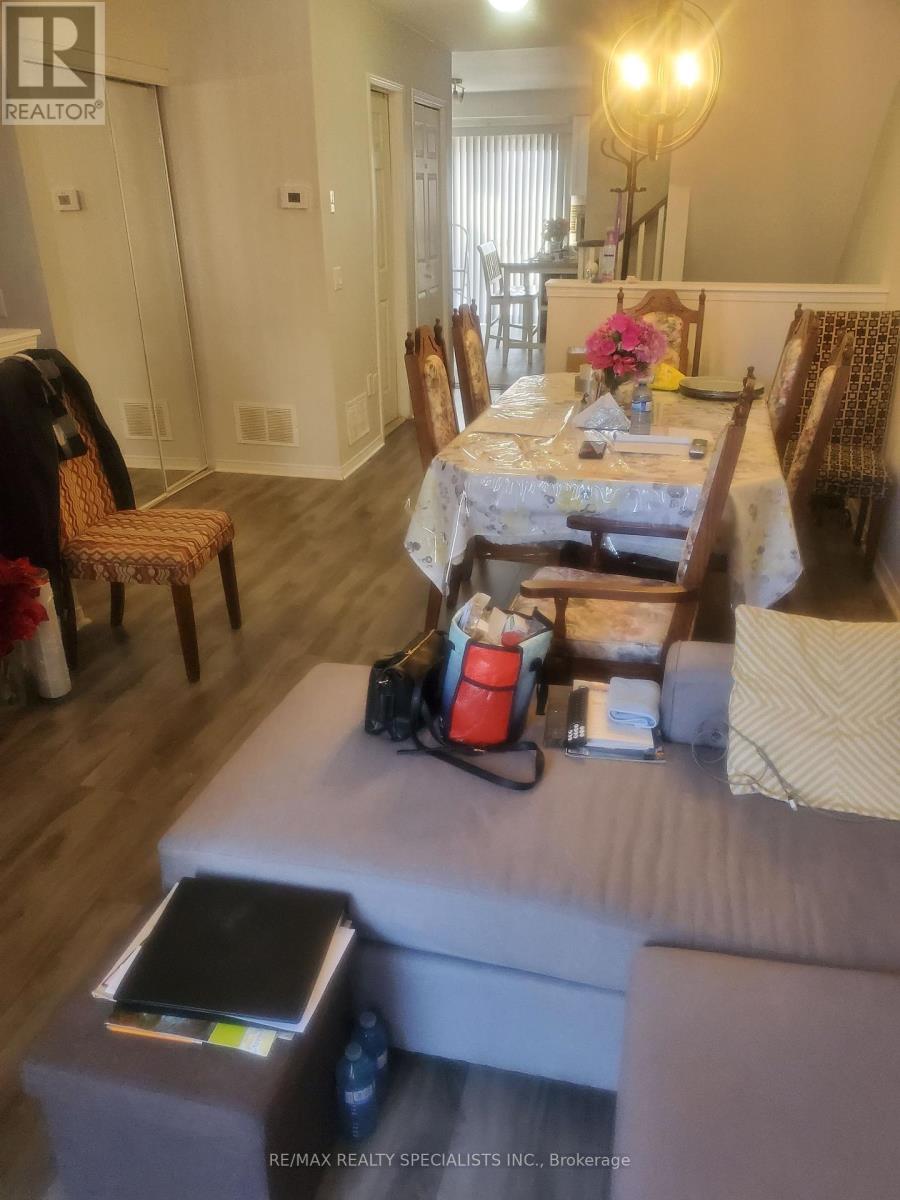 62 - 50 STRATHAVEN DRIVE