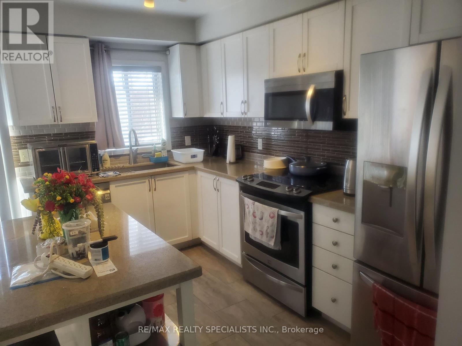 62 - 50 STRATHAVEN DRIVE