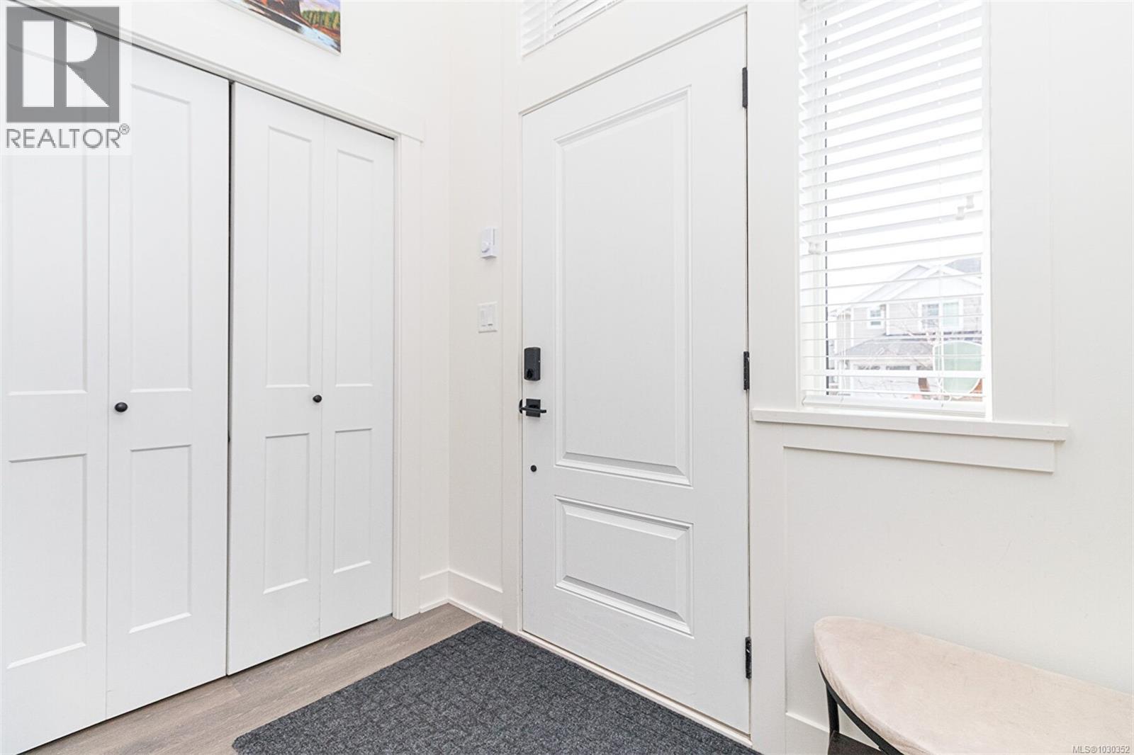 1153 Smokehouse Cres