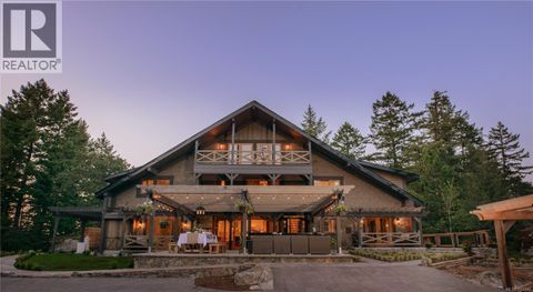 4573 Prospect Lake Rd Saanich BC V9E1J3