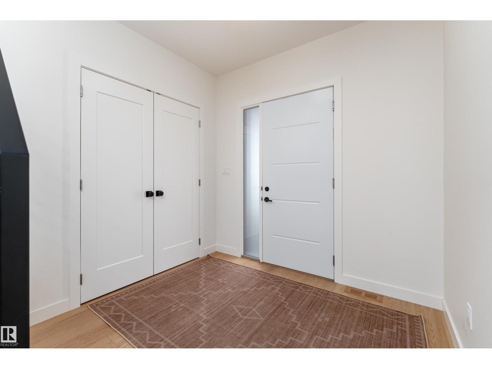 9137 84 AV NW NW