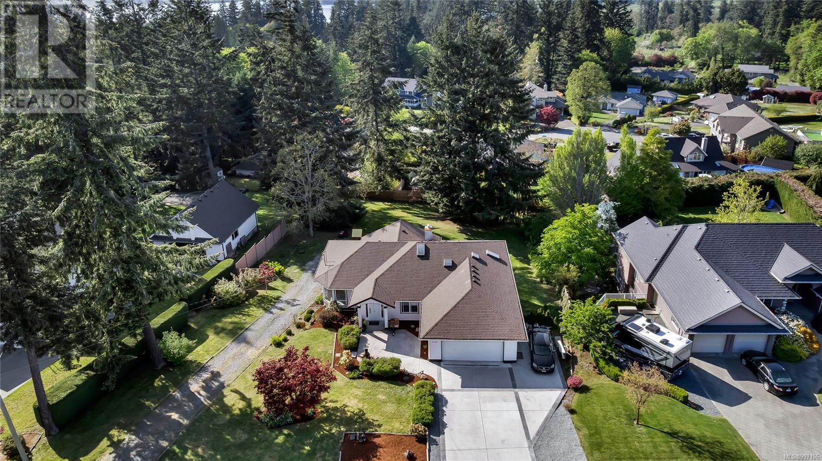 1401 Donnay Dr